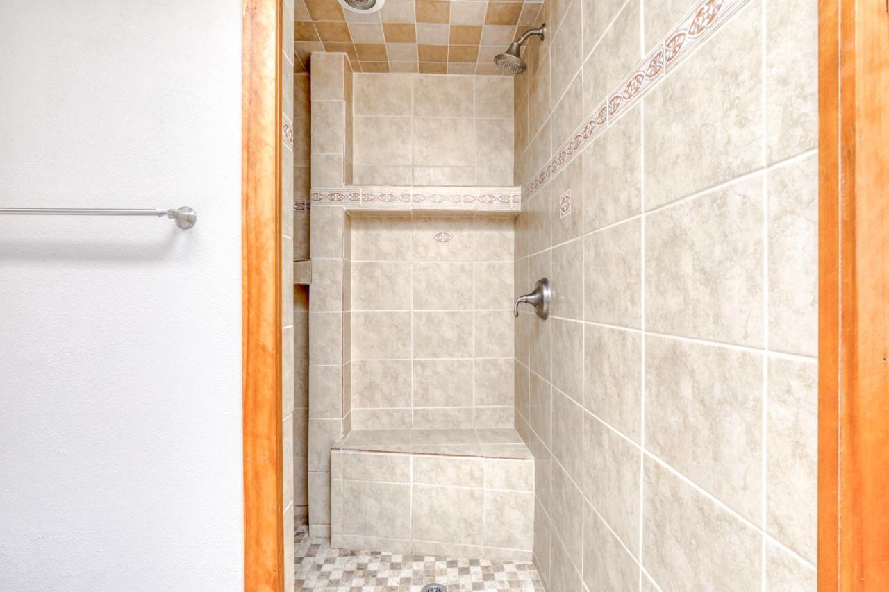 Вілла Hood Hideaway Welches Екстер'єр фото