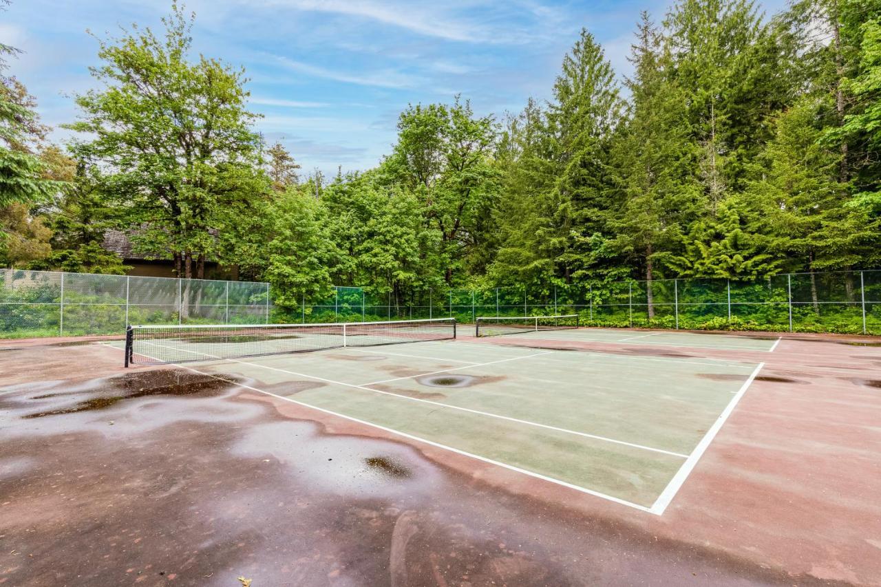 Вілла Hood Hideaway Welches Екстер'єр фото